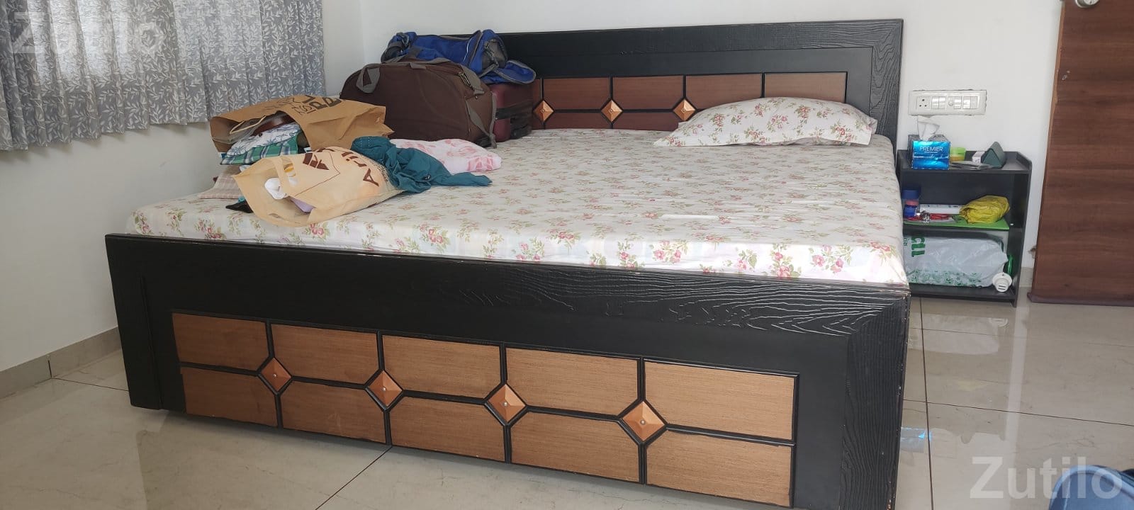 6*6 WOODEN Ply BED - પાંખા અને ગાદી - ગાંધીનગર શહેર - Image 4