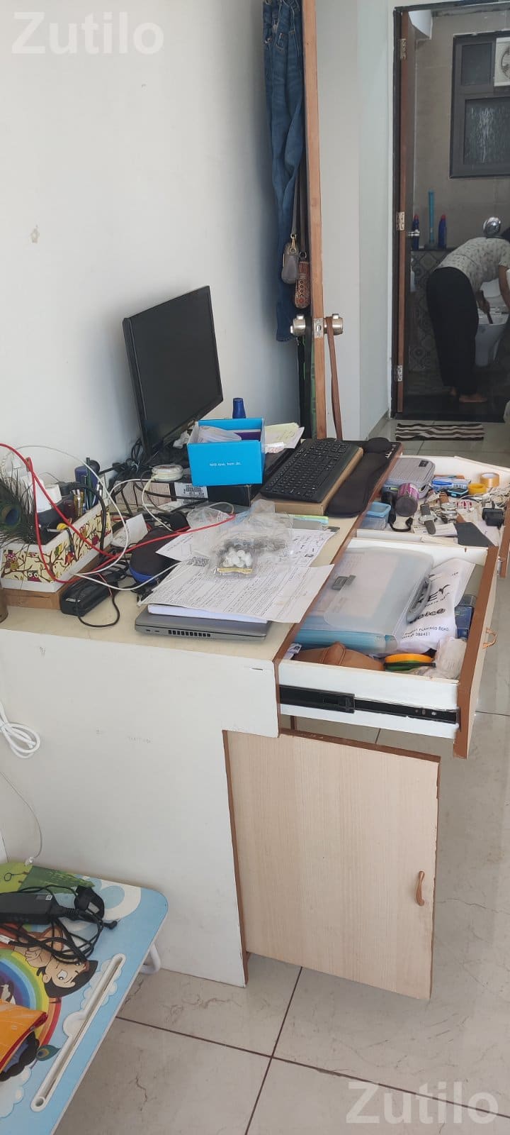 Computer table - ઓફિસ ફર્નિચર - ગાંધીનગર શહેર - Image 4