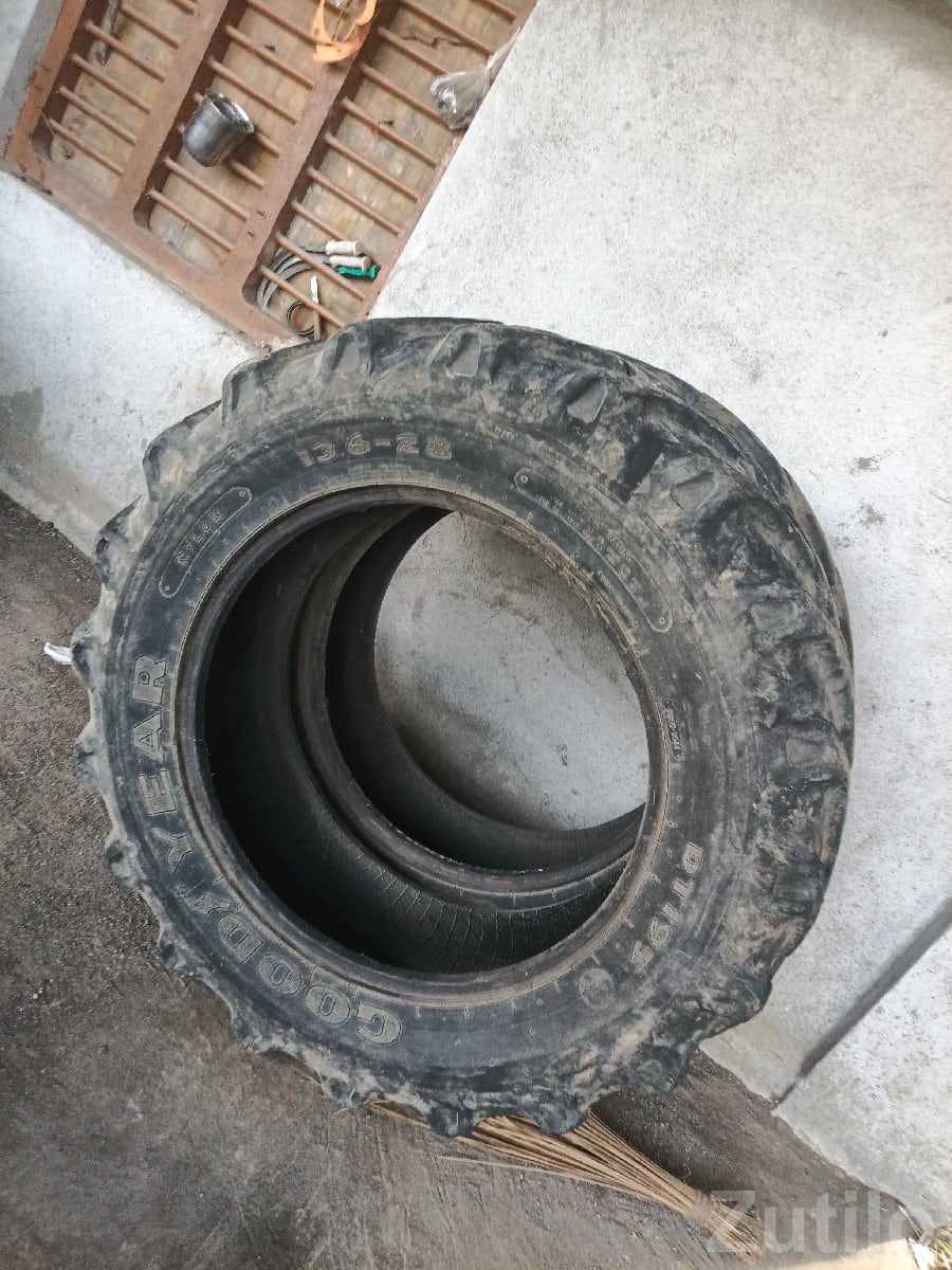 Used Tractor Tyres 13.6-28 for Sale - ઓટો પાર્ટ્સ - માંગ્રોળ - Image 2
