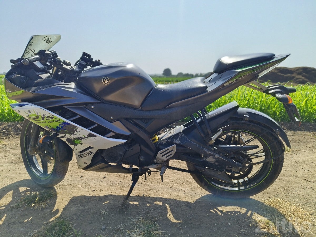 Used Yamaha R15 V2 2016 Bike for Sale - બાઇક્સ - ભાણવ - Image 2