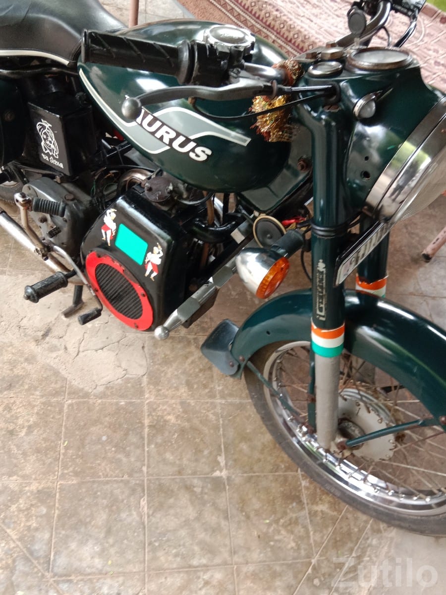 1998 Lurus Vintage Motorcycle Green 1998 Lurus Vintage Motorcycle Green