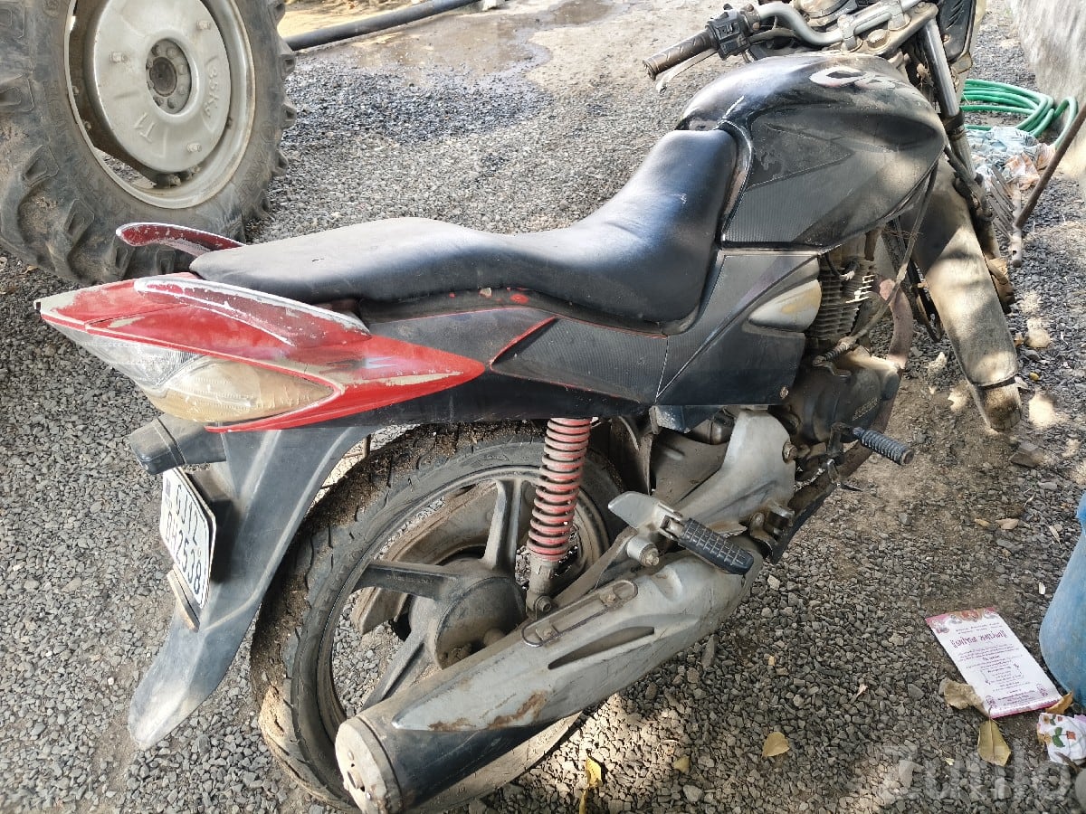 Used Hero Honda CBZ 2011 Motorcycle - બાઇક્સ - કલ્યાણપુર - Image 3