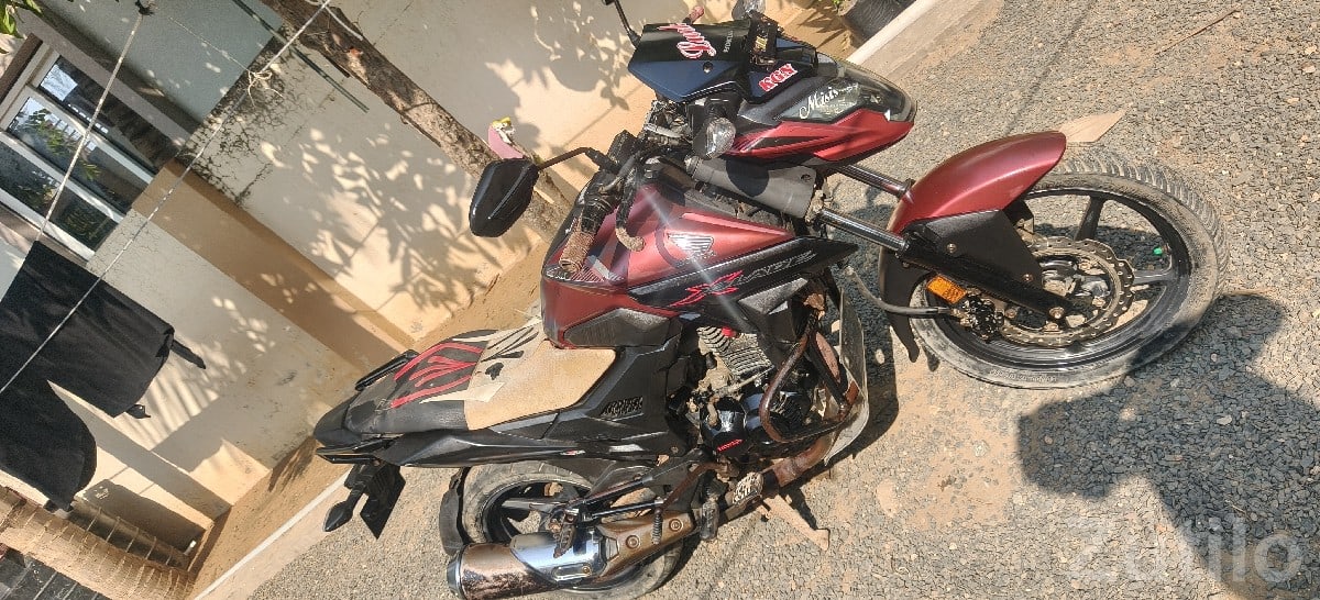Honda X Blade 2019 Used Bike for Sale - બાઇક્સ - માંગ્રોળ - Image 2