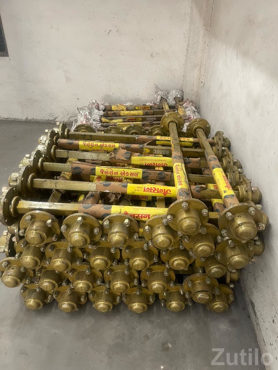 Heavy Duty Hydraulic Jacks & Wheel Axles - Industrial Spare Parts - Gondal - Image 2
