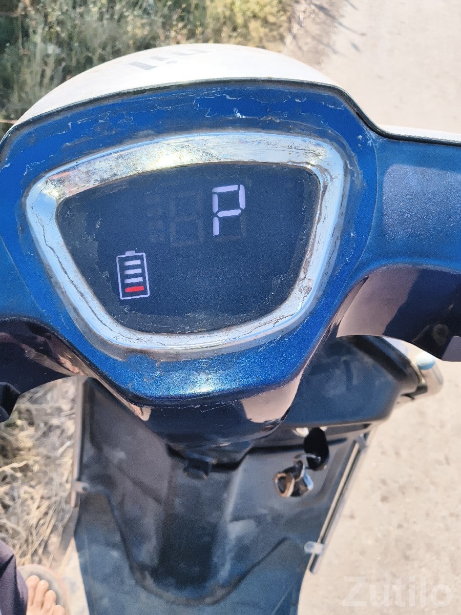 Used Lithium Battery Scooter 45km Range - Bikes - Kutiyana - Image 3
