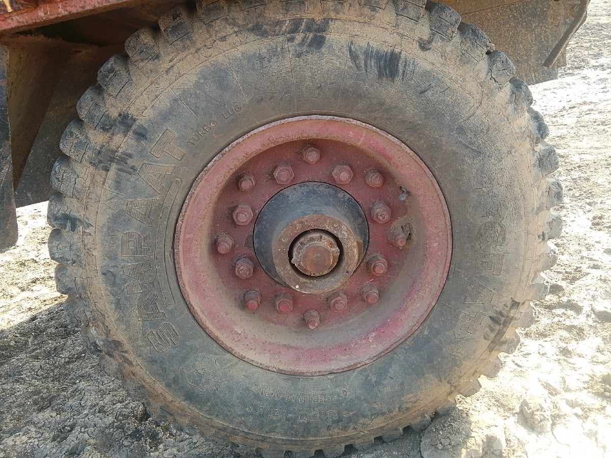 Used 9.00-19 Heavy Vehicle Tyre - ઓટો પાર્ટ્સ - જામજોધપુર - Image 2