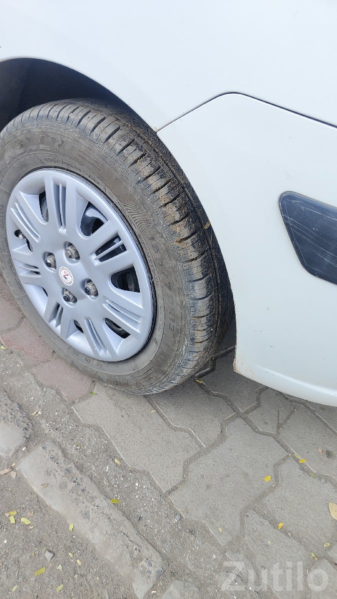 Hyundai Santro 2013 White Top Condition - કાર - વેરાવળ - Image 3
