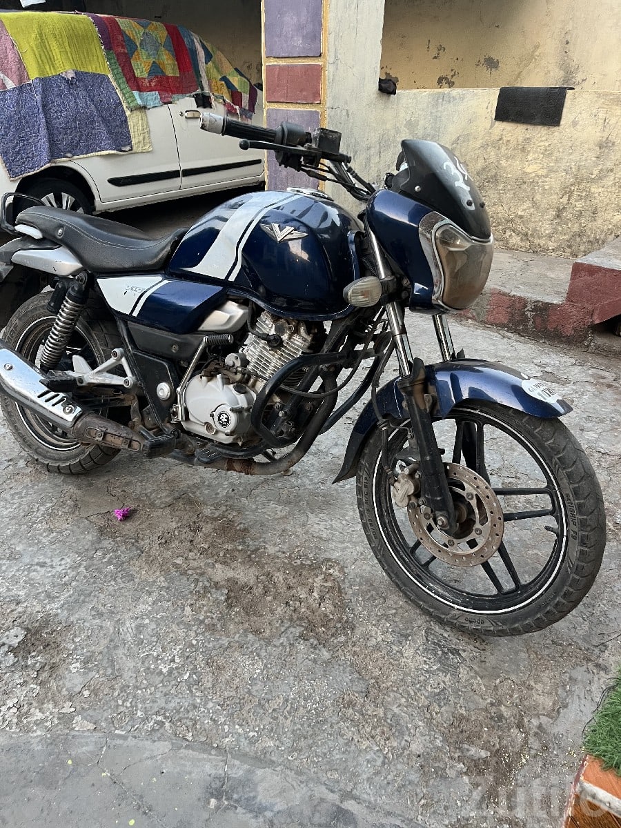 Bajaj V15 Vikrant 150 Used Bike for Sale - બાઇક્સ - લાલપુર - Image 3