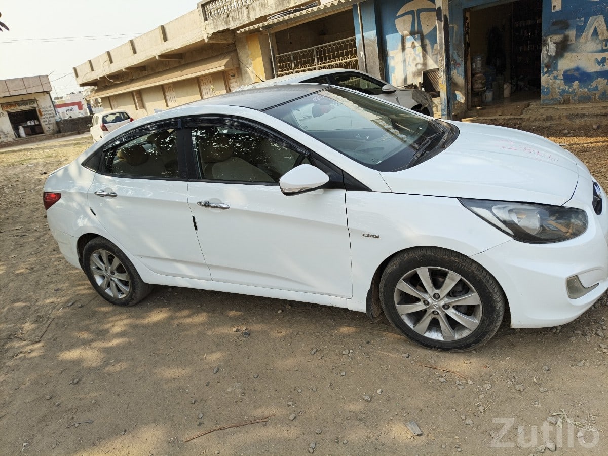 Hyundai Verna 1.6 Top Model 2011