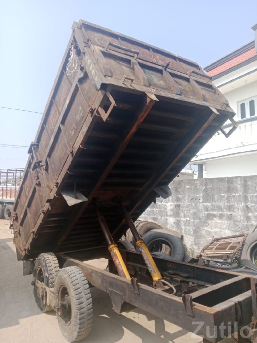 Used Heavy Duty Trailer for Sale - બાંધકામના વાહનો - માંગ્રોળ - Image 3