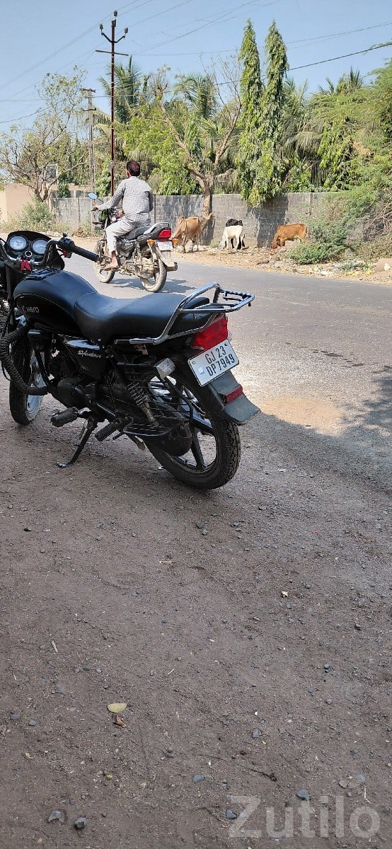 Hero Splendor 2023 Motorcycle - Bikes - Keshod - Image 2