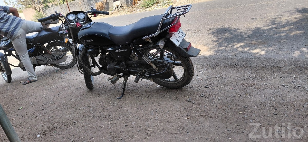 Hero Splendor 2023 Motorcycle - Bikes - Keshod - Image 3