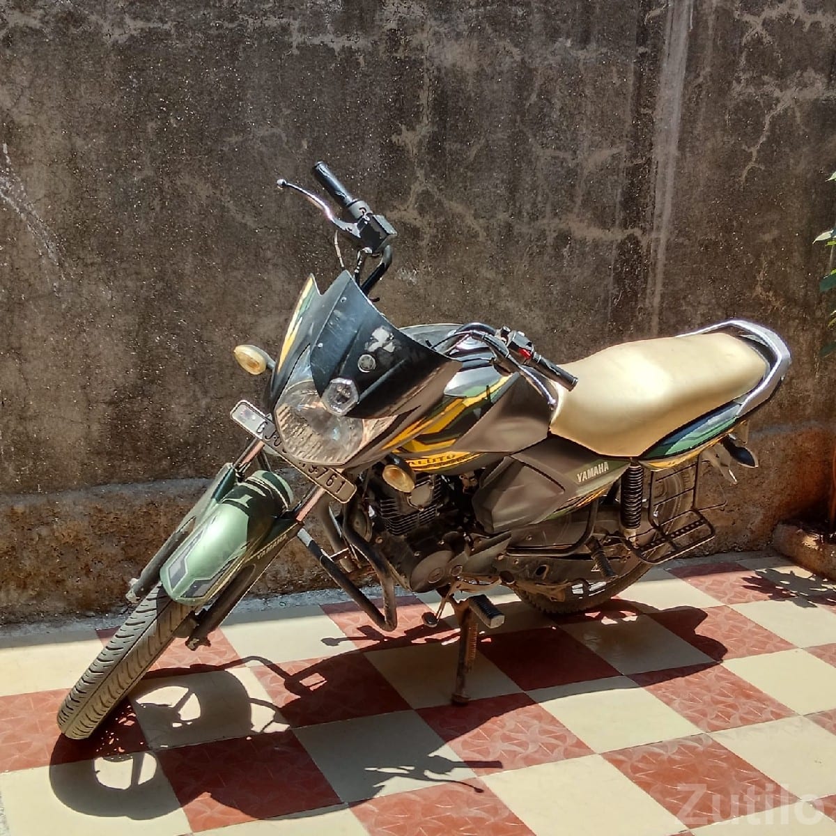 Yamaha 2017 used bike in good condition