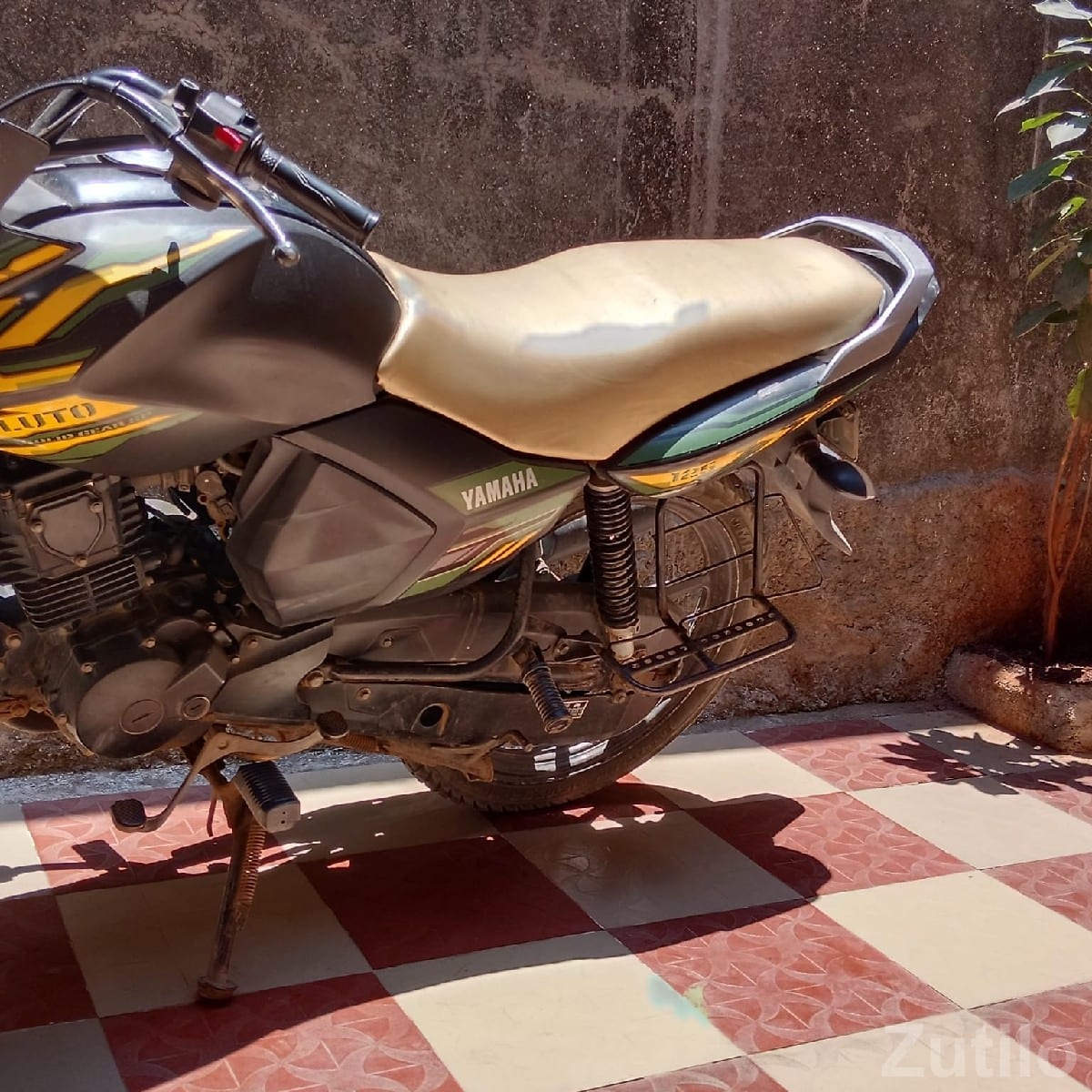 Yamaha 2017 used bike in good condition - બાઇક્સ - જસદણ - Image 3