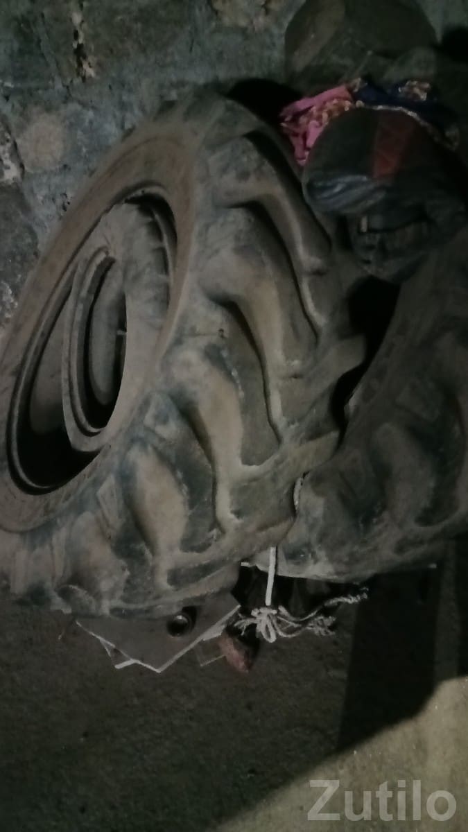 13.6-28 Goodyear Tractor Tyre for Sale - ઓટો પાર્ટ્સ - માણાવદર - Image 3