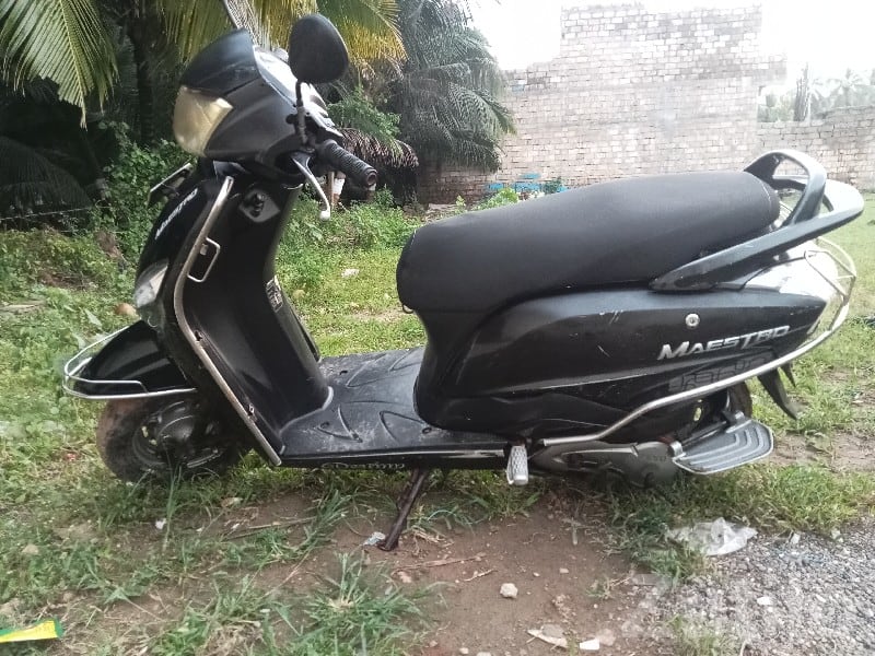 Hero Maestro DLX Scooter 2015 Model - Bikes - Mangrol - Image 3