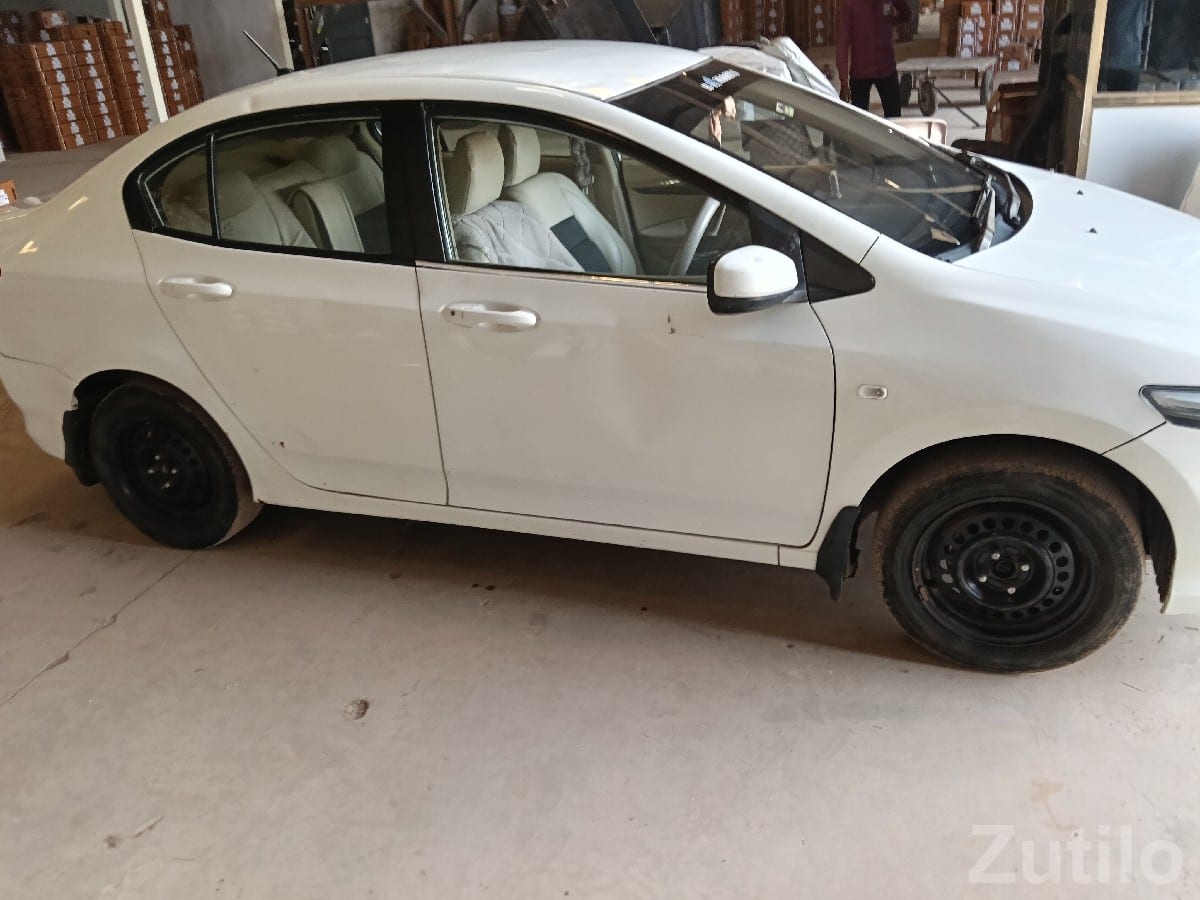 Honda City 2011 White Sedan for Sale - Cars - Gondal - Image 2