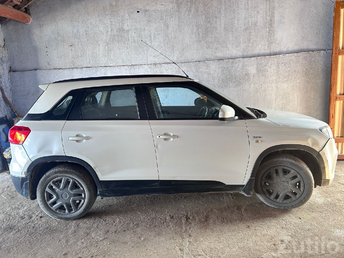 2017 Maruti Suzuki Vitara Brezza VDi - Cars - Savarkundla - Image 3