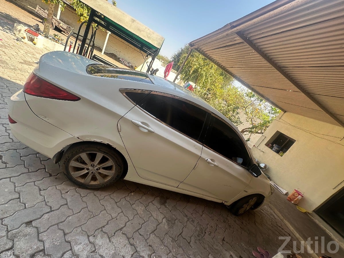 Hyundai Verna 2011 Car for Sale - કાર - અમરેલી - Image 3