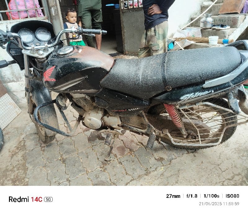 Honda Shine 2010 Motorcycle - બાઇક્સ - કેશોદ - Image 2