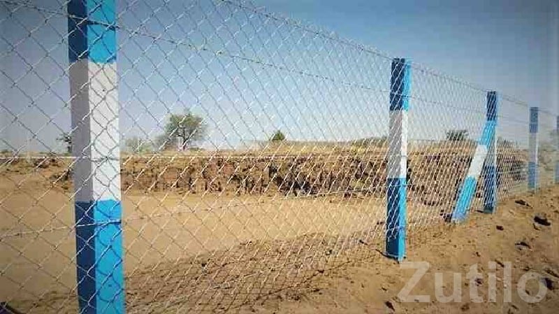 Cement Fencing Poles and Wire Fencing Work - ટૂલ્સ અને હાર્ડવેર - ઢ્રોલ - Image 4