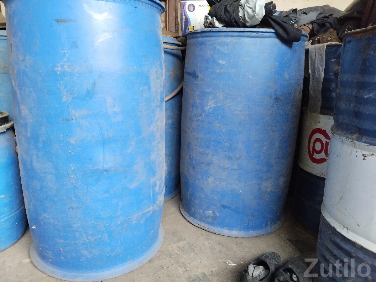 Plastic and Iron Storage Barrels for Sale Plastic and Iron Storage Barrels for Sale
