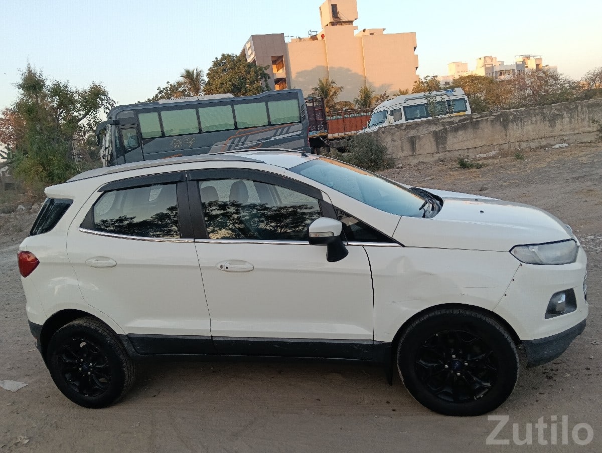 Ford EcoSport 2016 Diesel 3rd Owner - કાર - ભાણવડ - Image 3