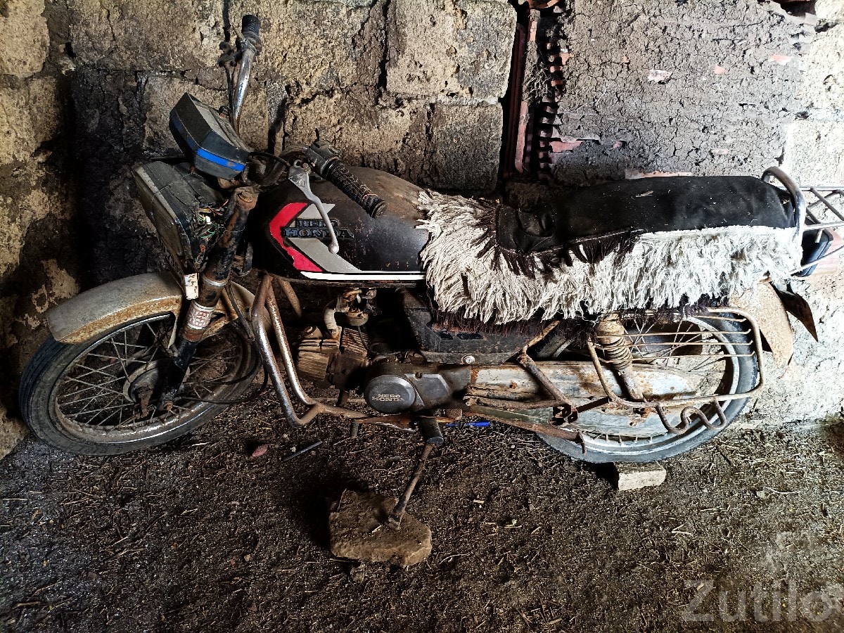 Honda CD 100 Motorcycle Honda CD 100 Motorcycle