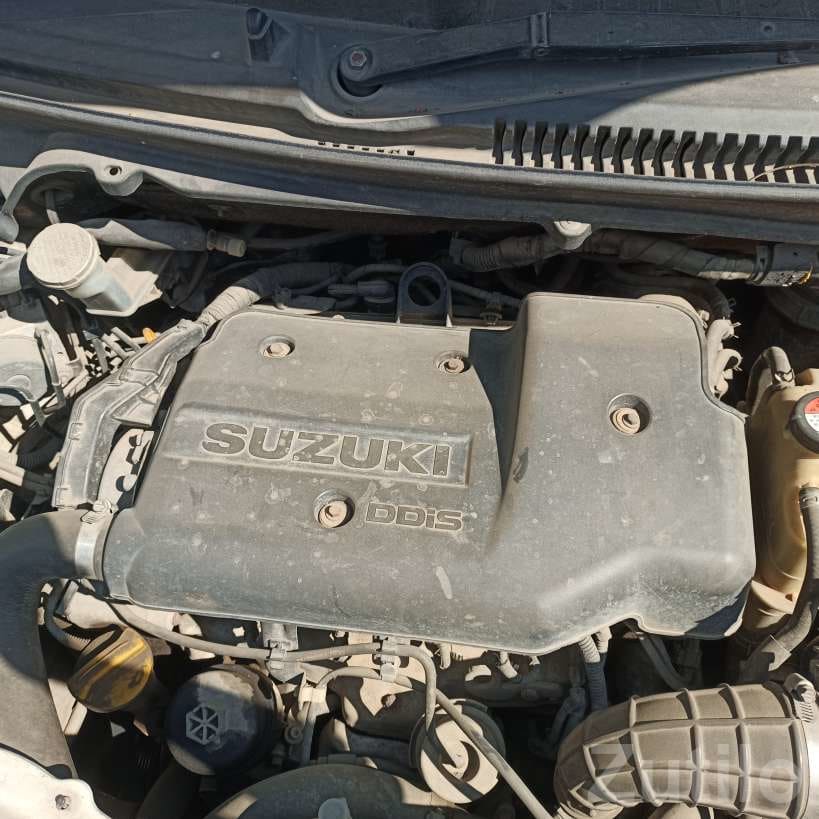 2013 Maruti Suzuki Diesel Car 3rd Owner - કાર - સુરત શહેર - Image 4