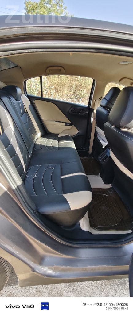 2014 Honda City SV i-DTEC Manual Diesel - Cars - Junagadh City - Image 5