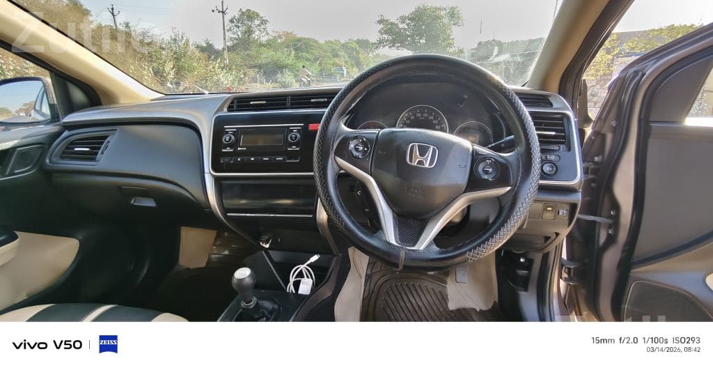 2014 Honda City SV i-DTEC Manual Diesel - Cars - Junagadh City - Image 3