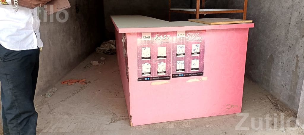 L Shape ReadyMade Garment Shop Table 10x2.5 - ઓફિસ ફર્નિચર - થરાદ - Image 5