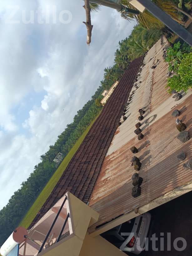 Clay Roofing Tiles Lot for Sale - Tools & Hardware - Veraval - Image 2