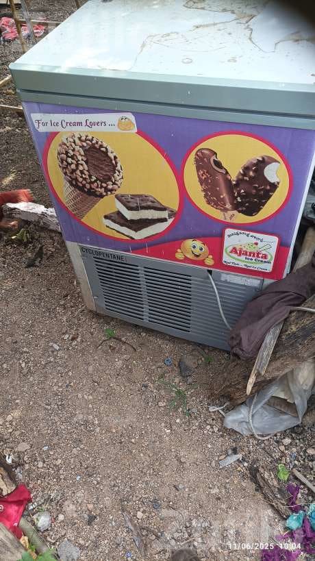 Deep Freezer in Good Working Condition - Refrigerators - Rajula - Image 3