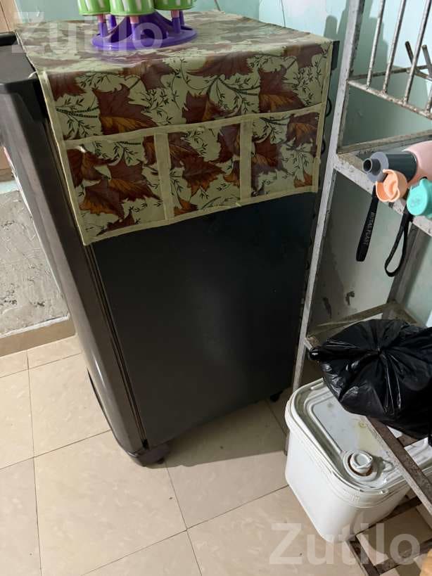 Single Door Refrigerator in OK Condition Single Door Refrigerator in OK Condition