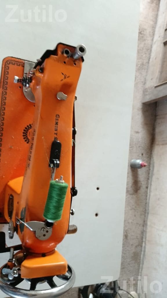 Geminy Sewing Machine with Table - ટેક્સટાઇલ મશીનરી - પોરબંદર - Image 5
