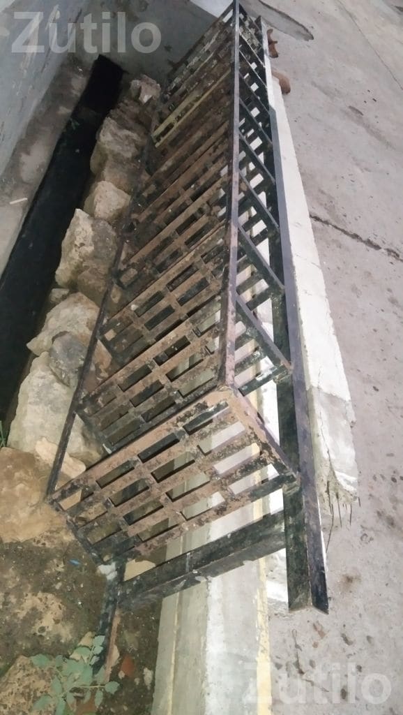 12 Foot Heavy Iron Ladder - Tools & Hardware - Upleta - Image 3