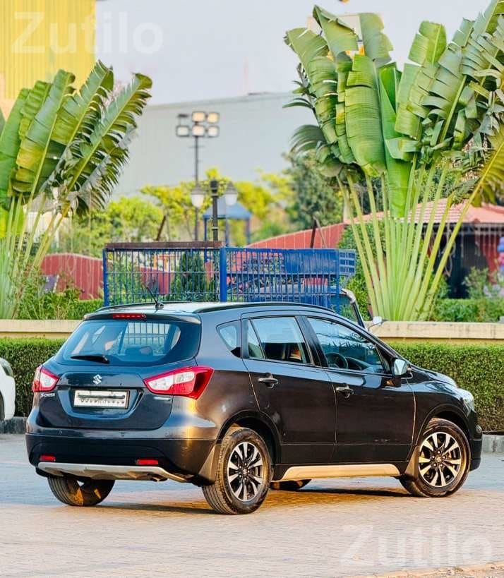 2018 Maruti Suzuki S-Cross Zeta Diesel - કાર - સુરત શહેર - Image 2