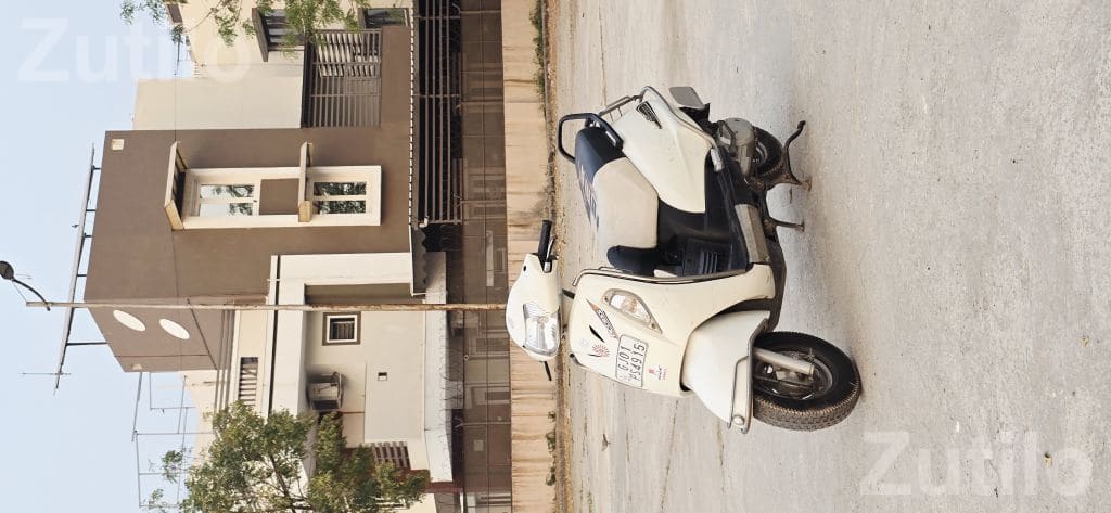 Suzuki Access 125 2013 White 1st Owner