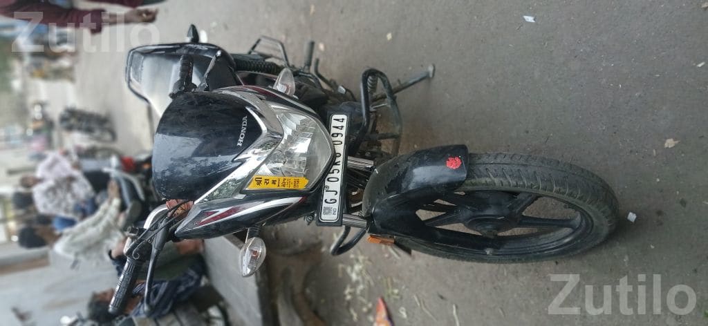 2021 Motorcycle in Black Good Condition - Bikes - Surat City - Image 3