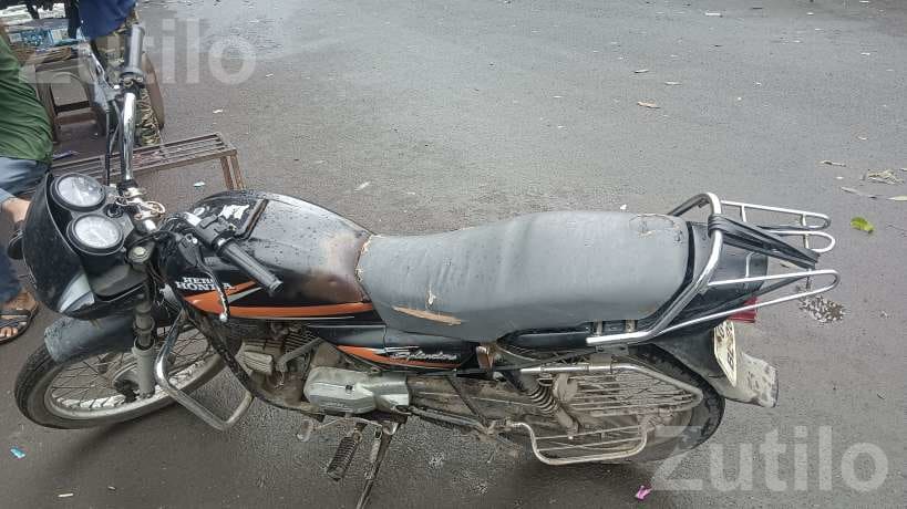 Hero Splendor Bike 2002 Model - બાઇક્સ - સુરત શહેર - Image 2