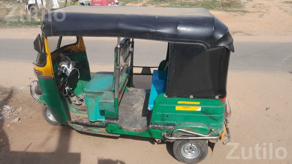 2014 CNG Auto Rickshaw 2014 CNG Auto Rickshaw