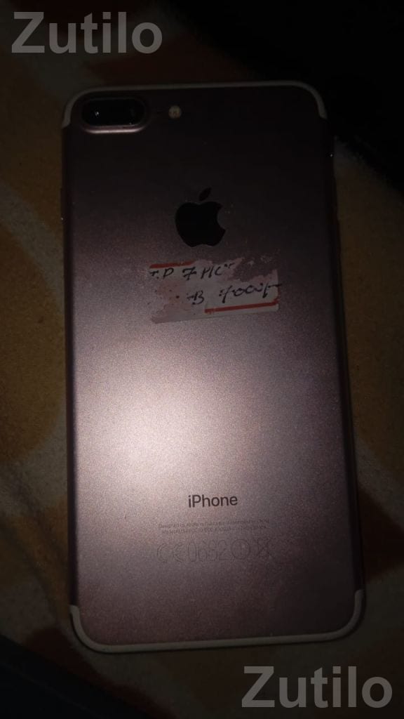 Apple iPhone 7 Plus Smartphone