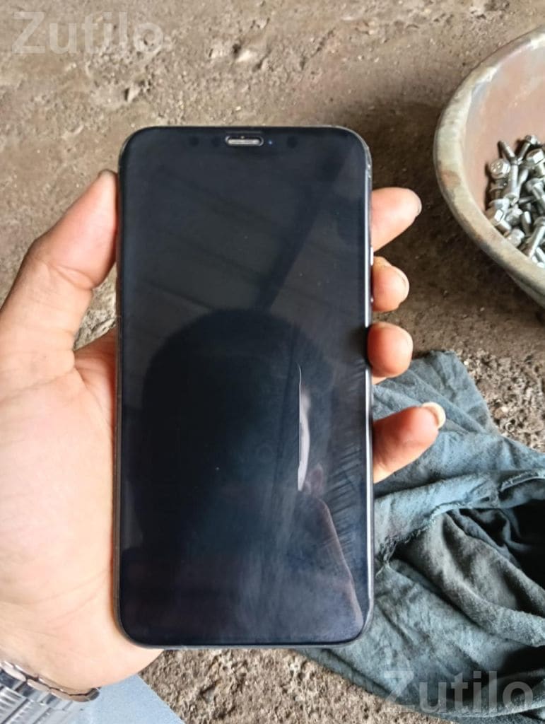 Apple iPhone XS 64GB with Face ID - મોબાઇલ ફોન - સુરત શહેર - Image 2