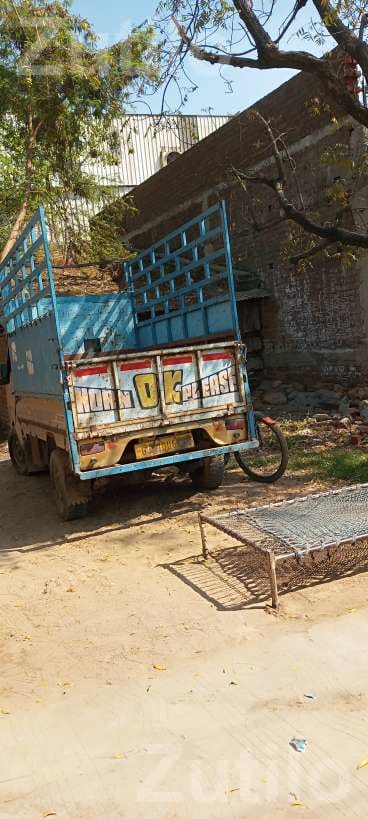 Tata Super Ace 2013-14 Loading Vehicle