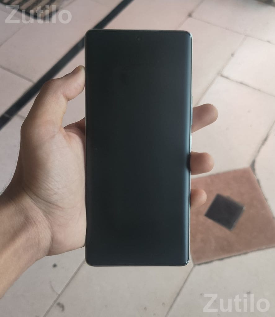 Infinix Note 40 Pro 5G BMW Edition 256GB - મોબાઇલ ફોન - પાલનપુર - Image 4