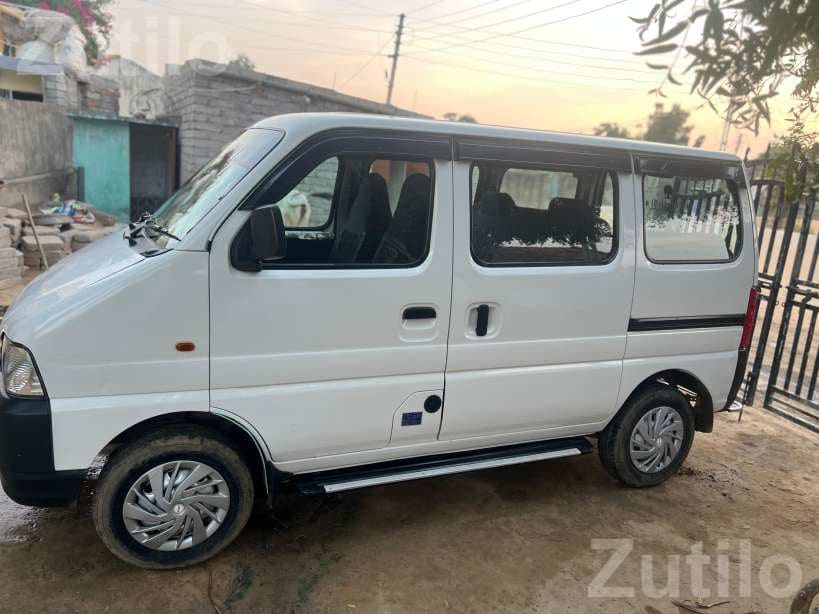 Maruti Eeco Van Available for Rent