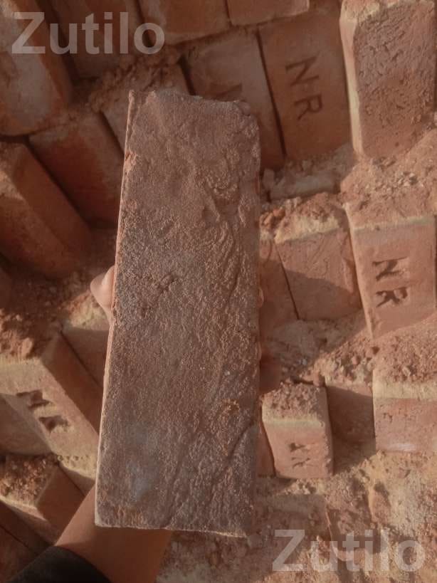 Clay Bricks 9x3 Size for Construction - ટૂલ્સ અને હાર્ડવેર - ભાભર - Image 3