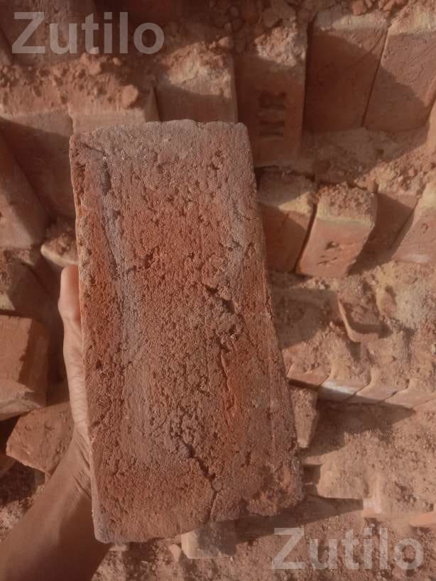 Clay Bricks 9x3 Size for Construction