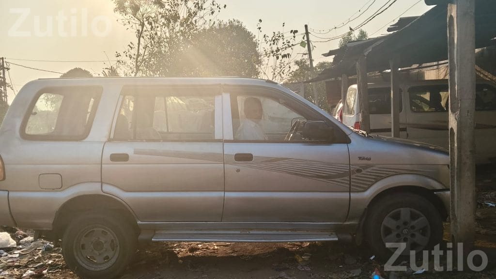 Chevrolet Tavera 2006 10 Seater - Cars - Petlad - Image 4
